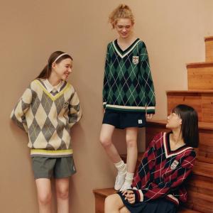 돌돌이니트 TEENIEWEENIE 곰돌이 브이넥 풀오버니트 스웨터 2795217402