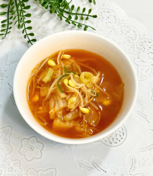 김치콩나물국