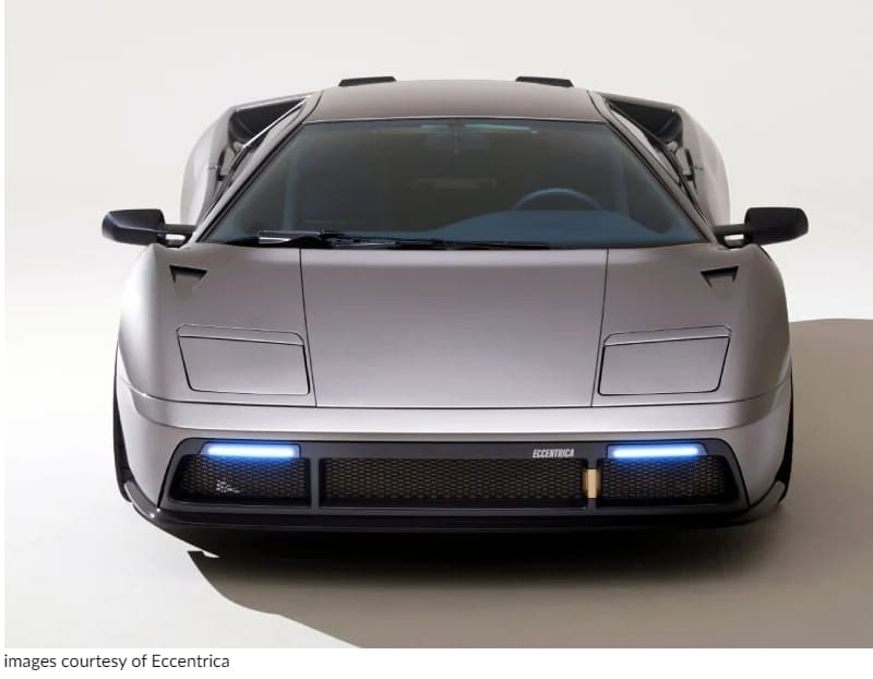 기이한 람보르기니 디아블로 하이퍼카 VIDEO: Eccentrica's restomod lamborghini diablo hypercar in 3D-printed titanium oozes retro look