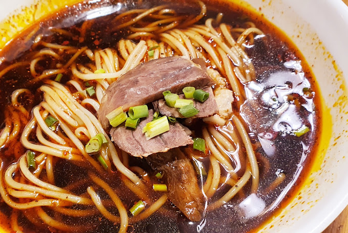 강남 서초 딤섬 완탕 '브루스리'