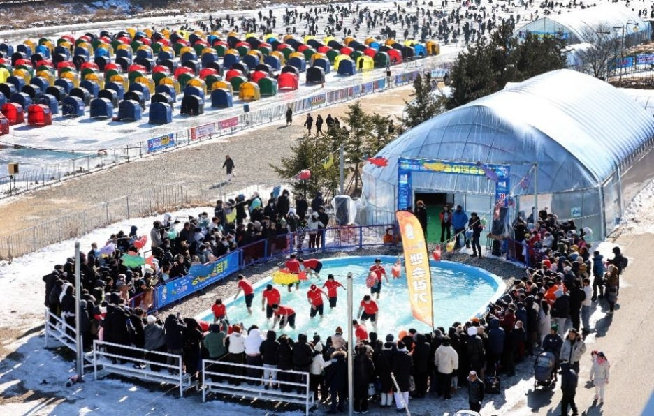 추울수록 겨울축제 흥행은 쑥쑥 화천산천어축제 평창송어축제