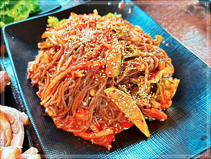 중랑구&#44; 사가정역 맛집 28년 전통 반반 족발