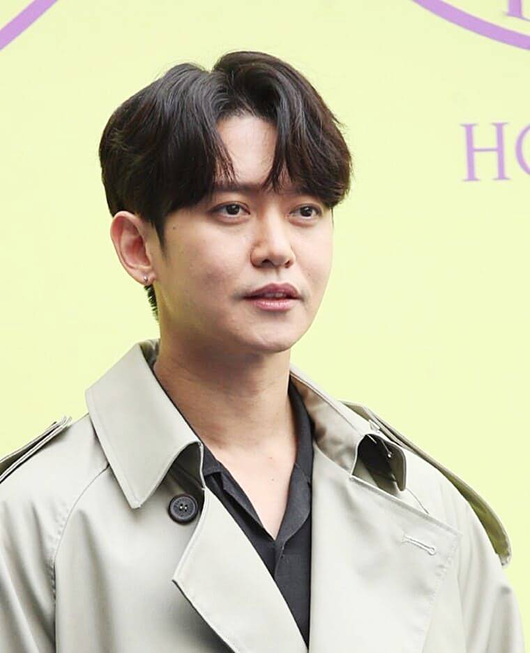 가수-강균성