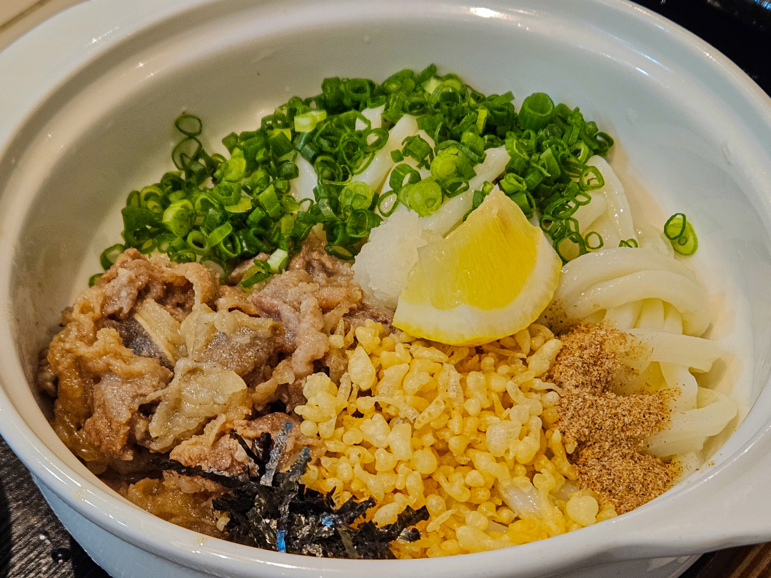 요미우돈교자 소고기붓카케 우동