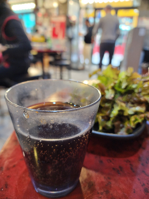 동치미와 콜라는 리필 가능