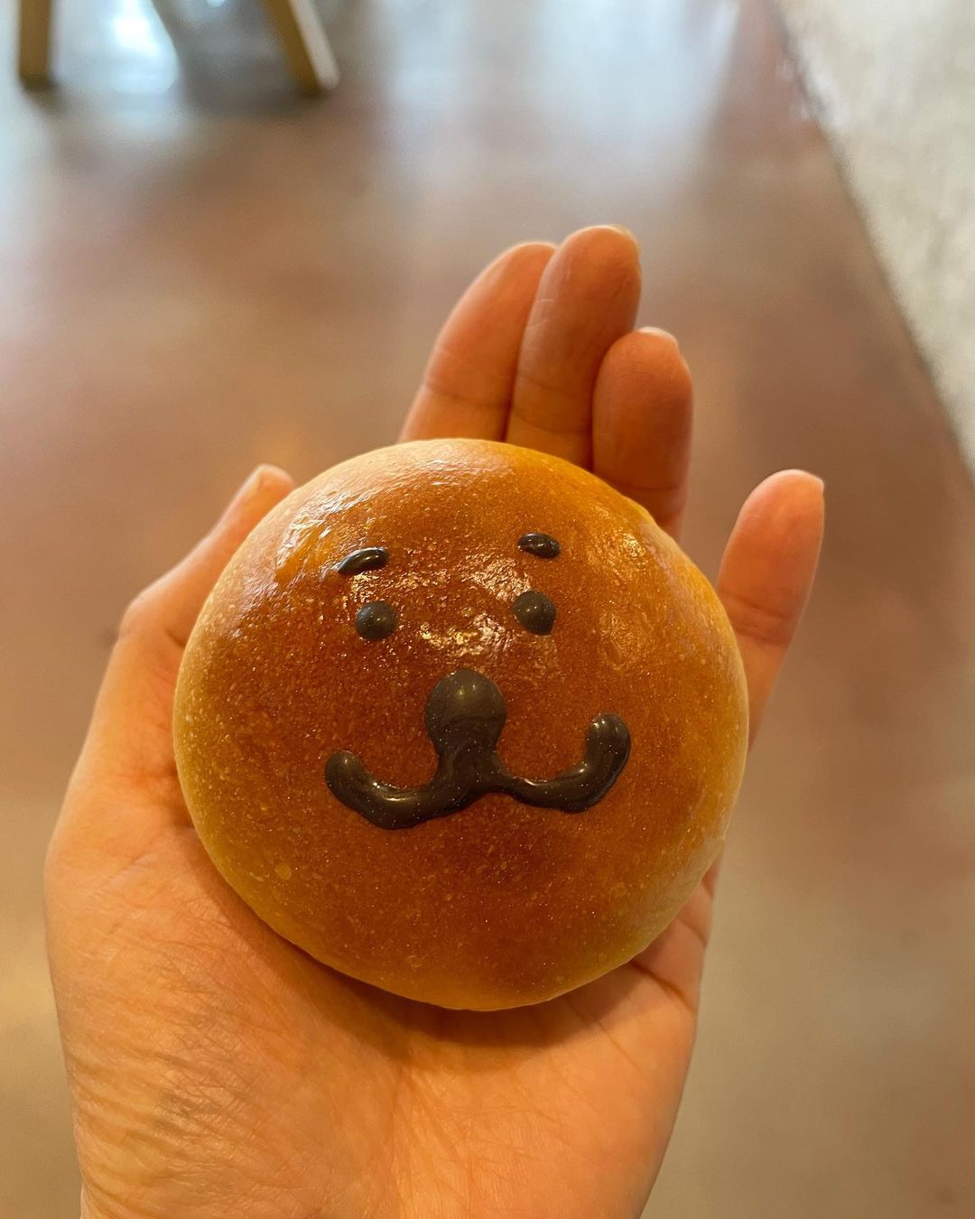 완판 행진! 중독성 강한 바삭함 팔뚝 바게트 방이동 올림픽공원 빵집 베이커리 맛집 추천 생방송투데이 리얼맛집 오늘방송 빵 플레이스