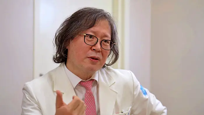 명의 건강을 대변하는 소화기관의 역할을 넘어 뇌와 면역 건강까지 장 건강과 대변 이식