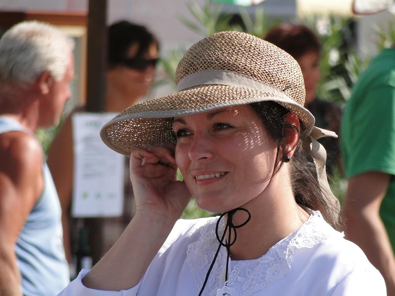 지속 가능한 가죽 대안 : 버섯, 파인애플, 선인장 가죽 비교 분석