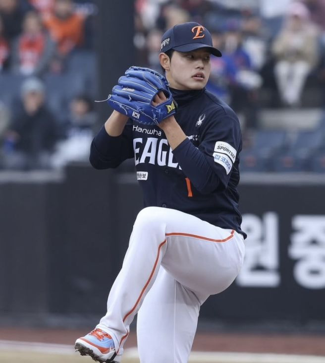 문동주 부상 강판