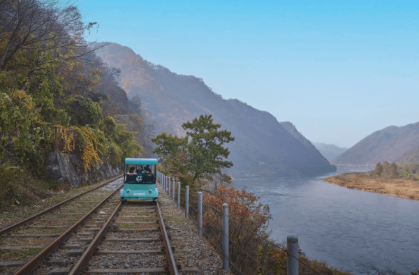 봄꽃 구경 봄나들이 갈만한 곳 국내 봄 여행지- 김유정레일바이크 사진