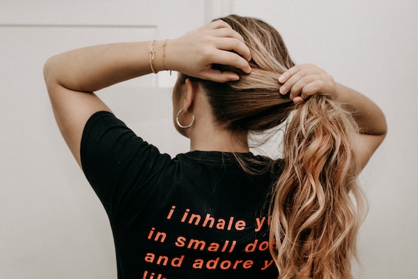 건강한 두피를 유지하는 다양한 방법 공유