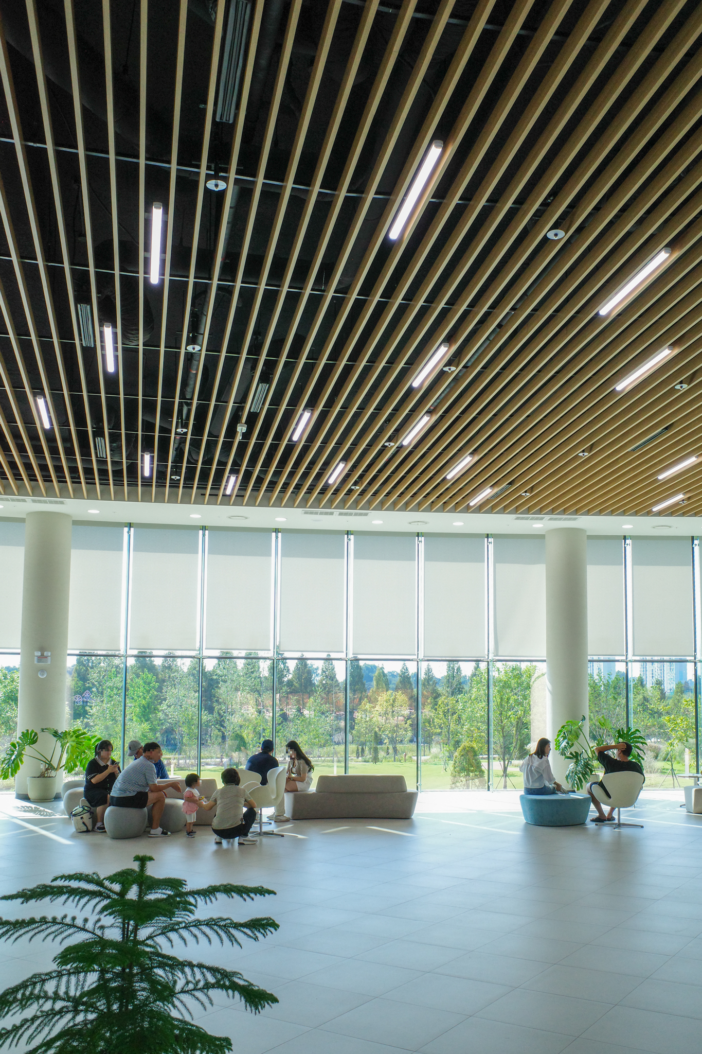 입장 하자마자 보이는 장면1