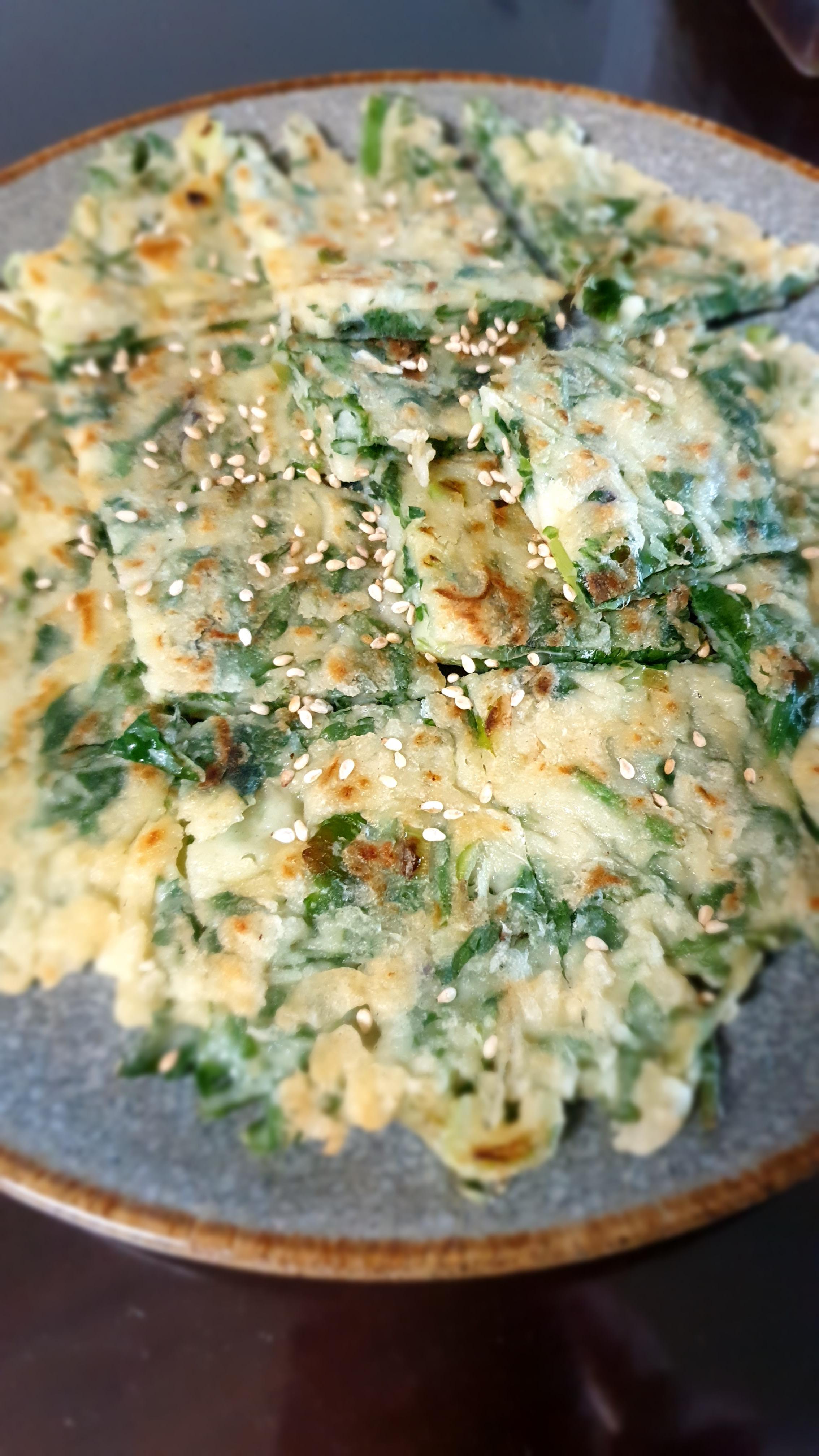 쑥을 이용한 음식(쑥전) 관련 이미지