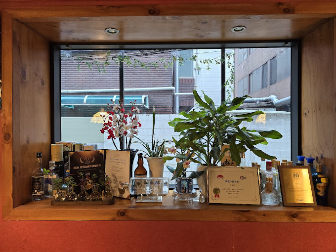 마포 서교동 멘보샤집 '진진'