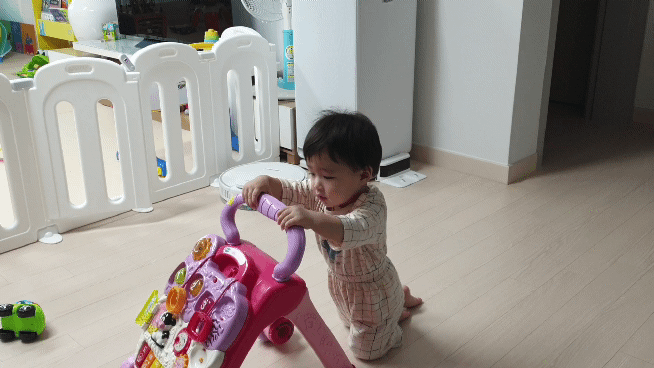 생후 12개월 차 우리 아이 성장과 발달