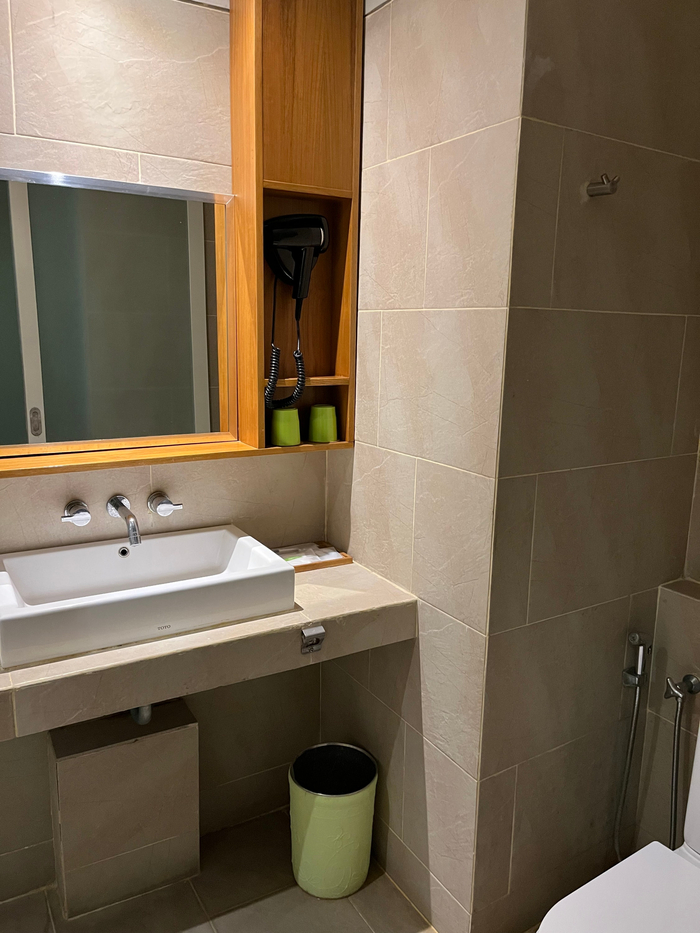 Grandmas Plus Hotel Airport 객실 화장실