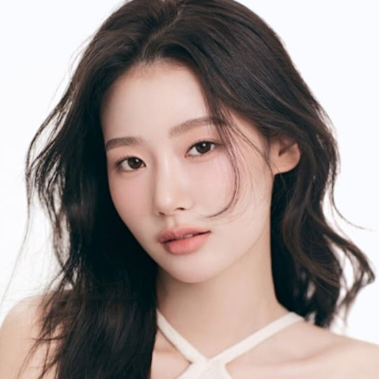 모델-이시안
