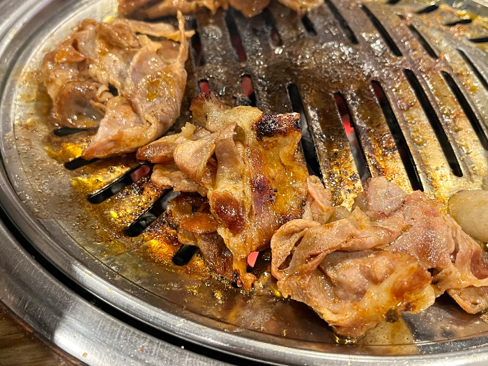 살짝 바삭하게 익혀주는게 정석