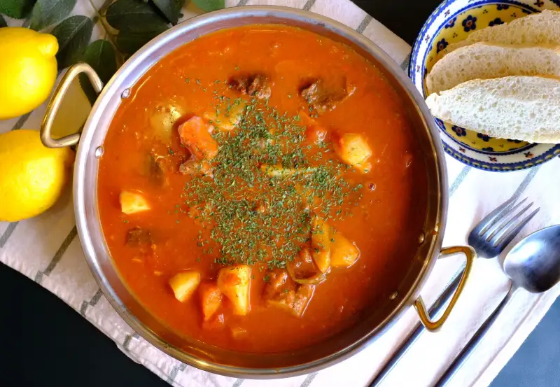 묘한식탁-굴라쉬