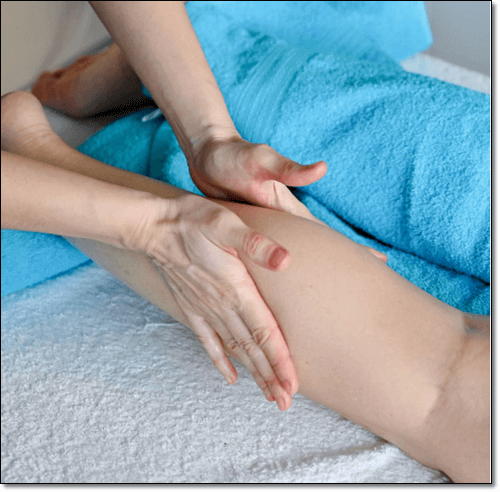 마사지 받는 여성