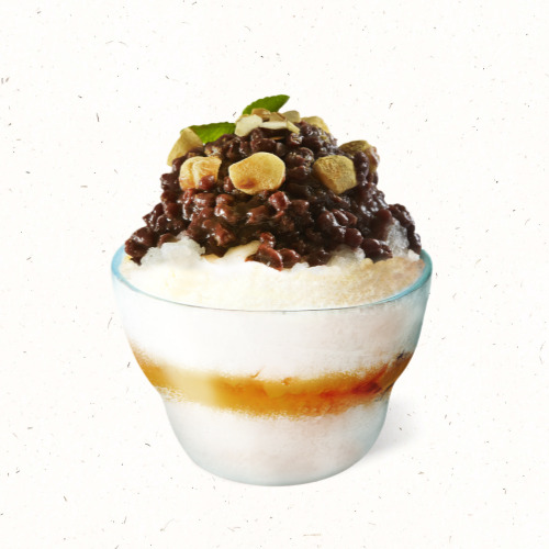 다양한 토핑이 올라간 빙수