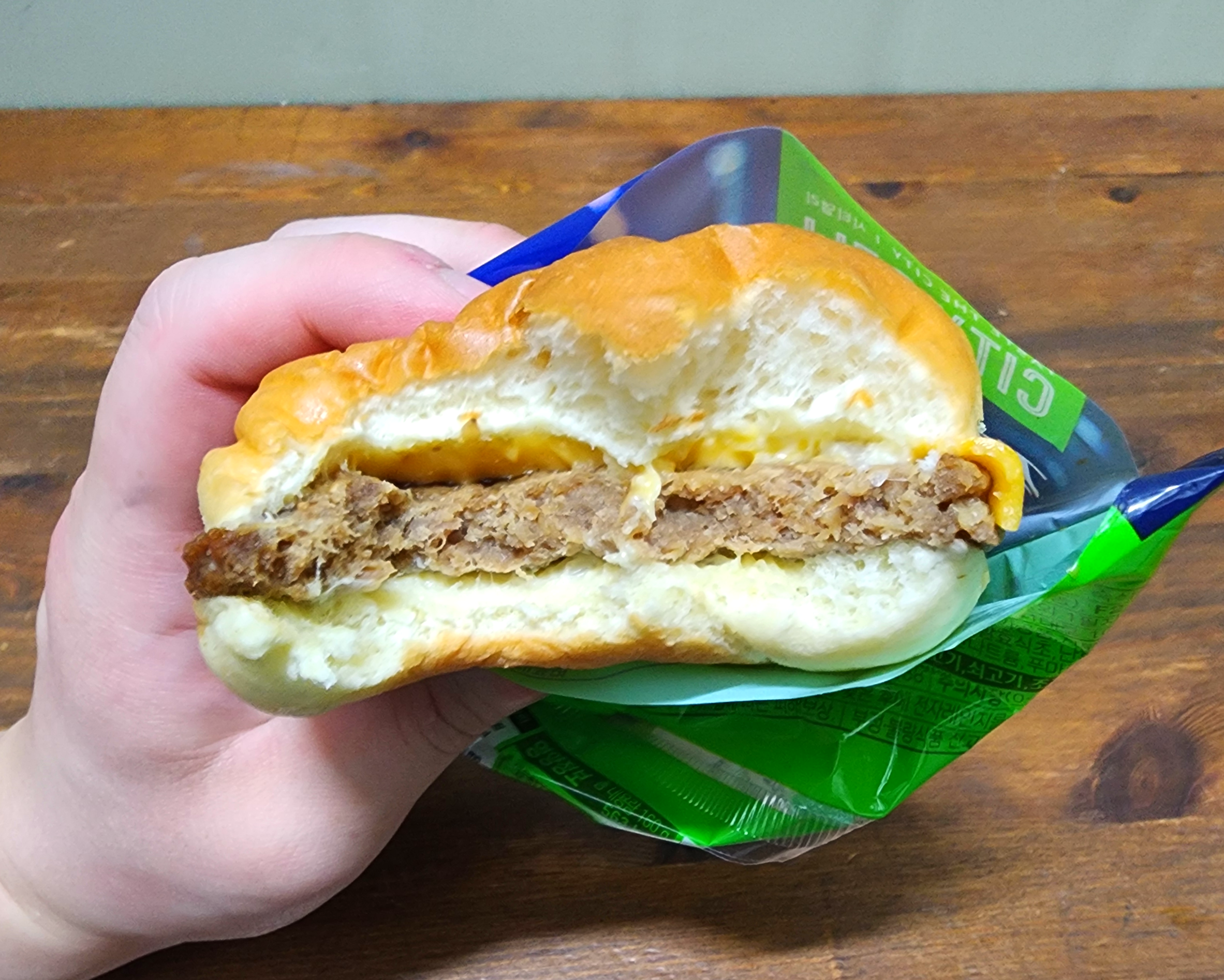 gs25직화그릴바베큐버거