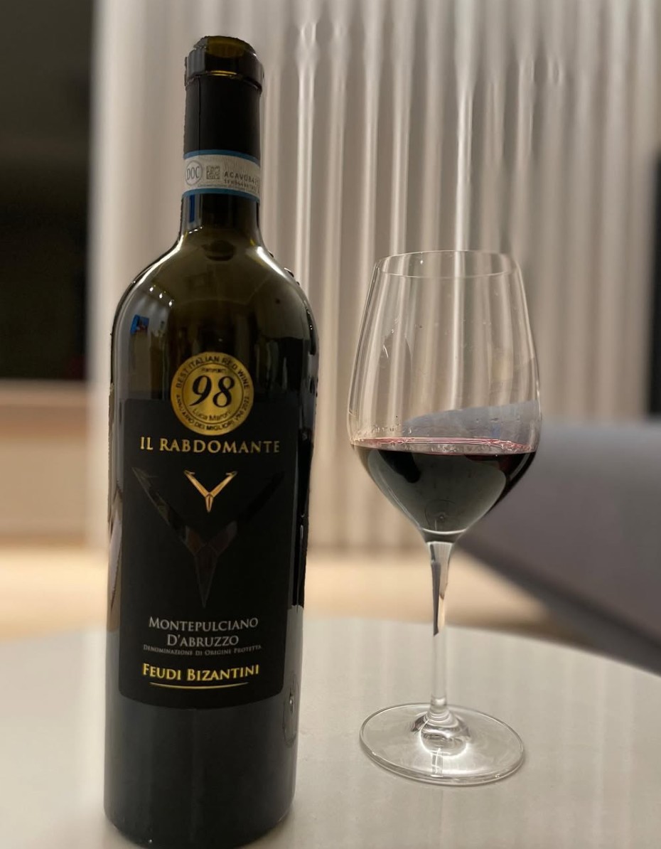이탈리아의 몬테풀치아노 다브루쪼