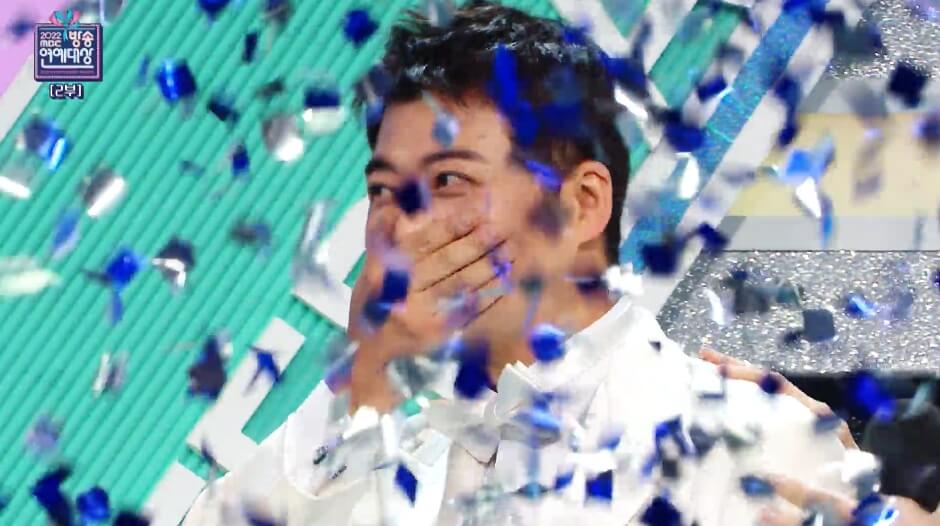 2022-MBC-방송연예대상-전현무-대상