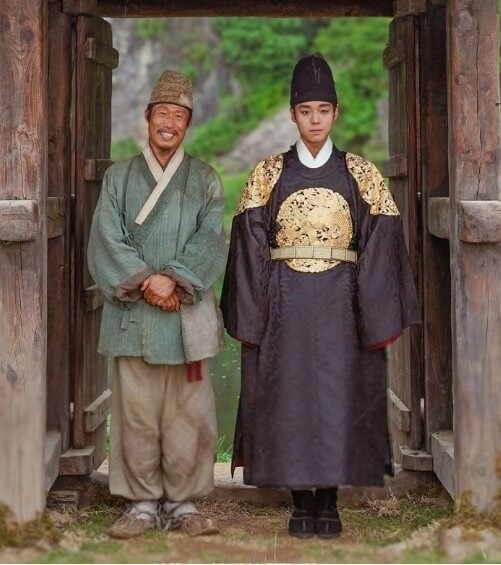 왕과 사는 남자