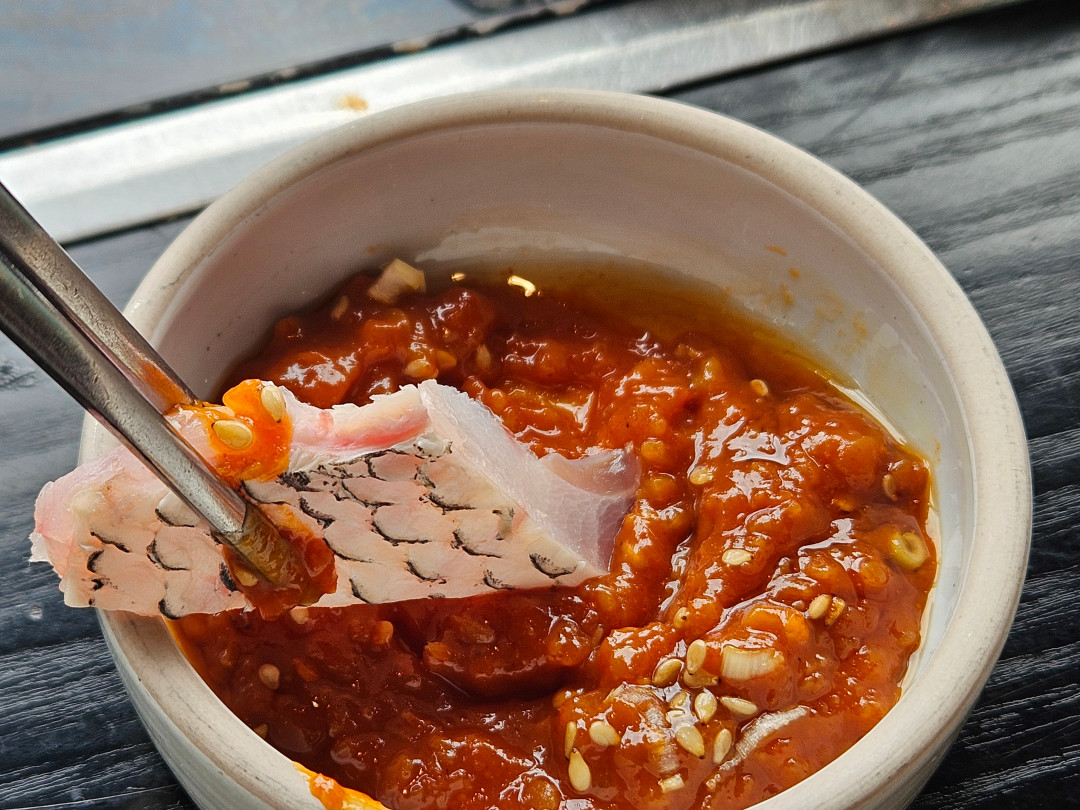 노량진 형제 상회 회 상차림