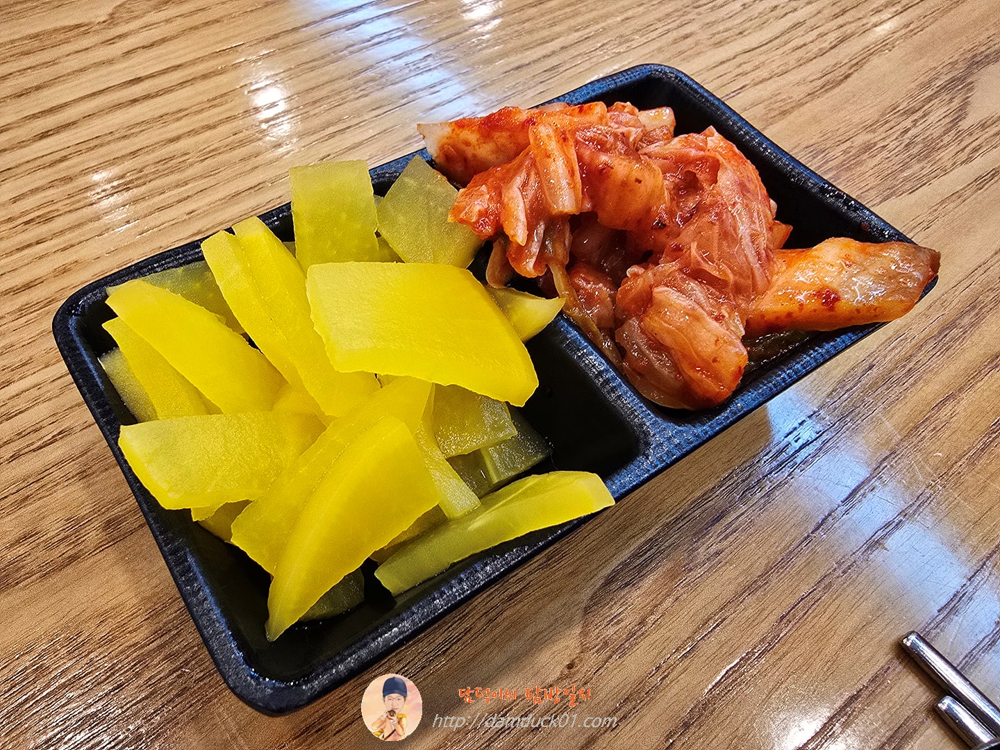 얌샘김밥 서판교점 반찬