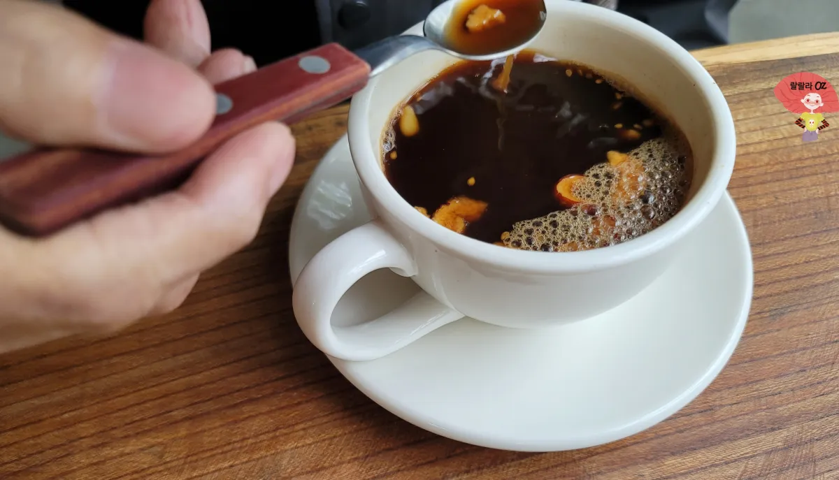 경기-양평-북한강뷰-쌀베이커리카페-그림정원-쌍화차-한잔-티스푼으로-홀짝