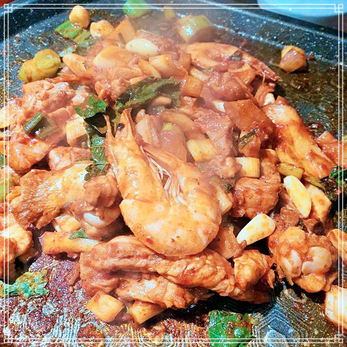 생방송투데이 100년 만에 개방, 한옥 길, 삼청동 항아리 커피숯 바베큐 삼겹살, 불쭈꾸미 맛집