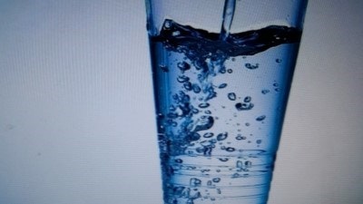 충분한 수분섭취는 요로결석에 큰 도움이 된다