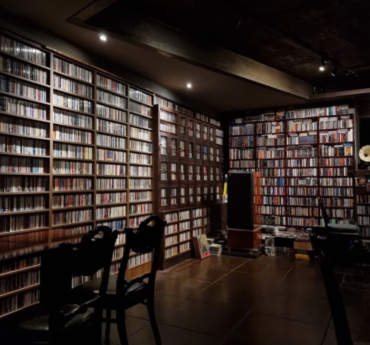 서울 뮤직바 중에서도 감성적인 공간 몽크투바흐