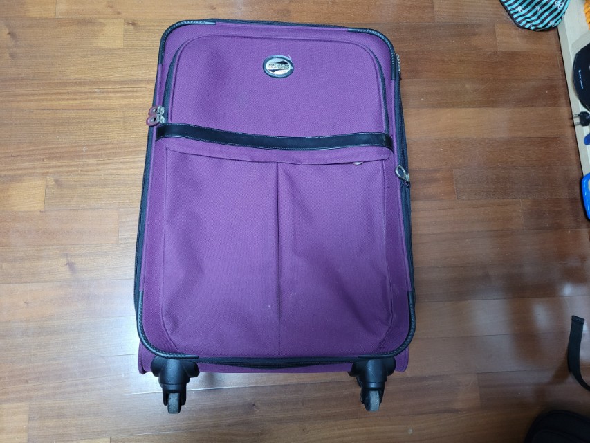 아메리칸 투어리스터 구형 캐리어 전체 모습-아메리칸투어리스터캐리어