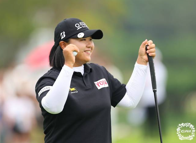 KG 레이디스 오픈 우승자 신다인 KIPGA 2연패
