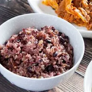 맛있게 요리된 잡곡밥