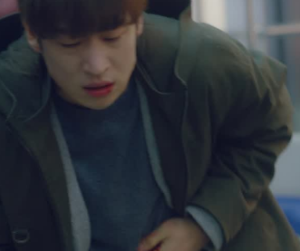 칼에 찔리는 꿈 찌르는 꿈 찔려 죽는 꿈