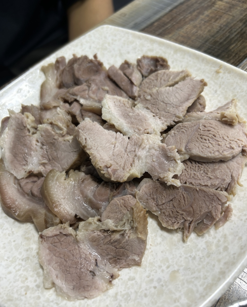 대전 시민 칼국수 후기. 계족산 산책도 하고 돈까스, 수육 먹은 날