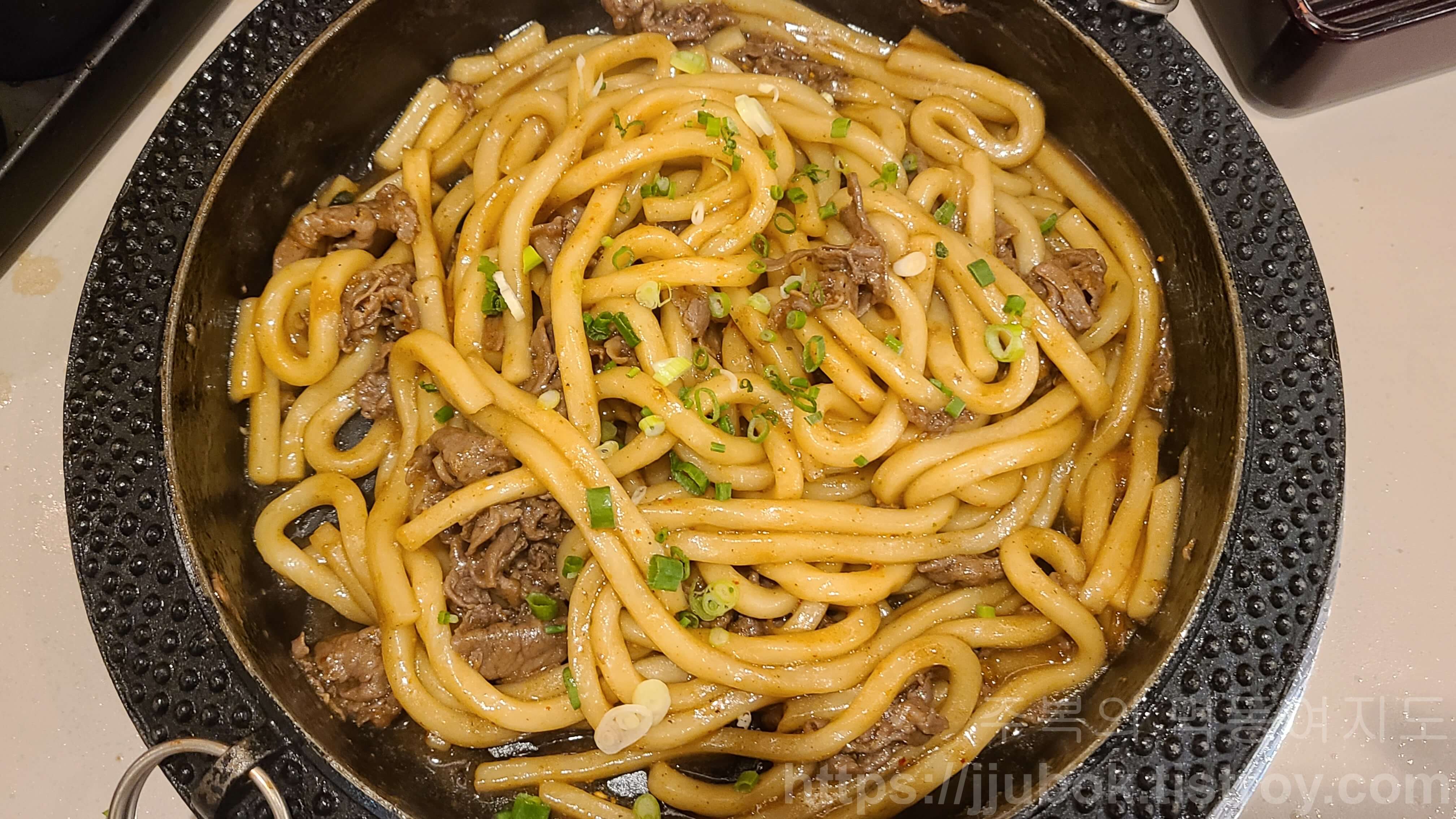 모던-샤브-하우스-볶음-우동-맛