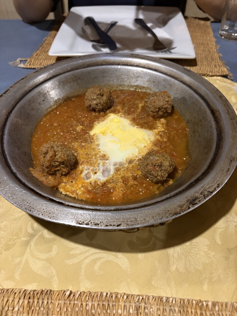핫산네 투어