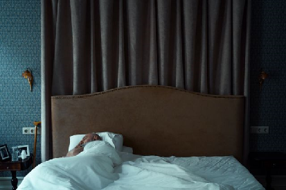 거동이 어려운 어르신, 기저귀 교체할 때 무엇을 주의해야 할까요?