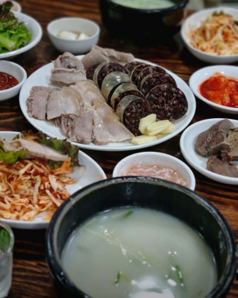 8번식당 본점 메뉴 이미지