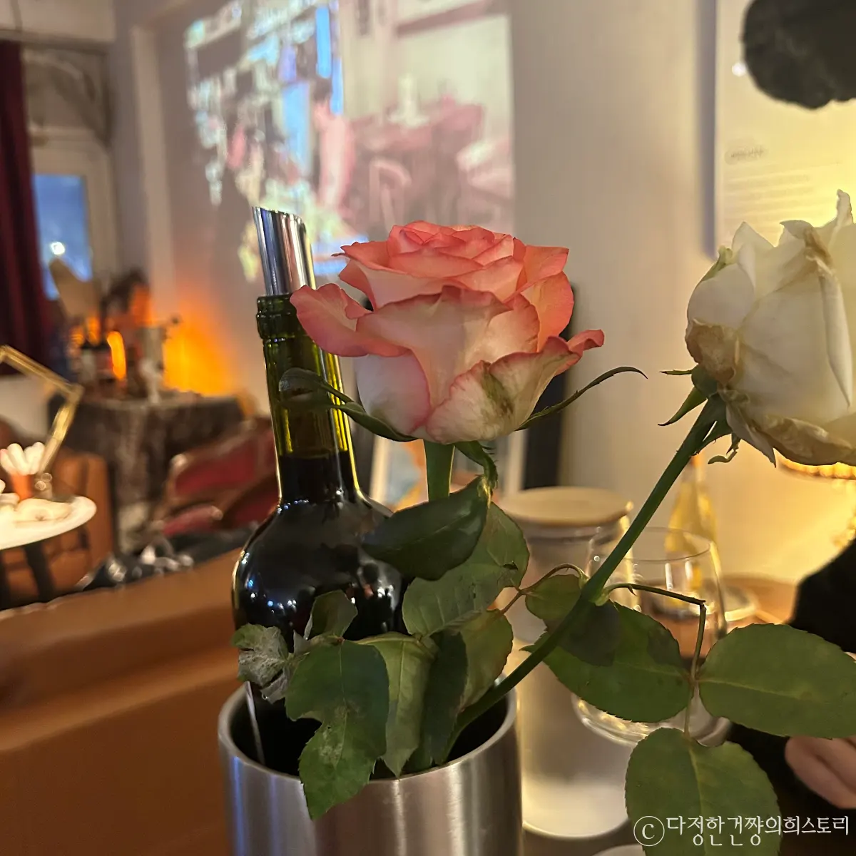 상도-와인바-분위기-맛집-추천-프렌밀리-와인-장식