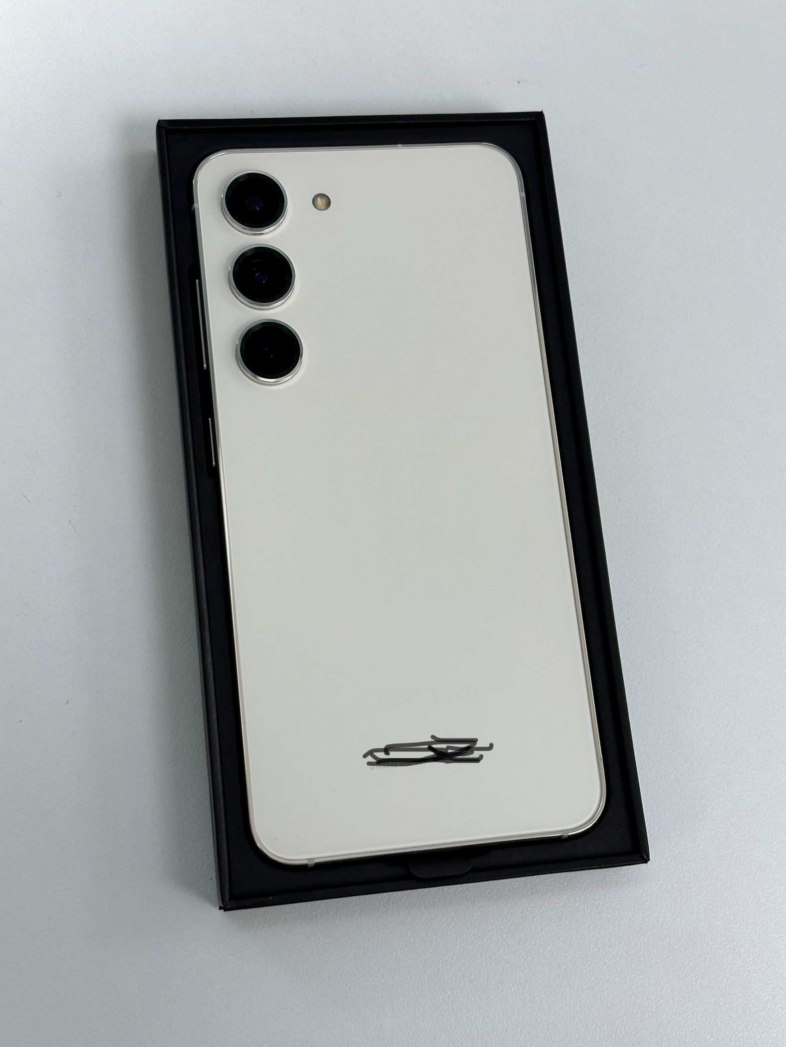 Galaxy-S23-Cream