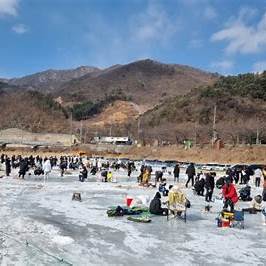 2025 청평 설빙 송어빙어 축제에서 겨울 낚시의 짜릿함을 경험해보세요!
