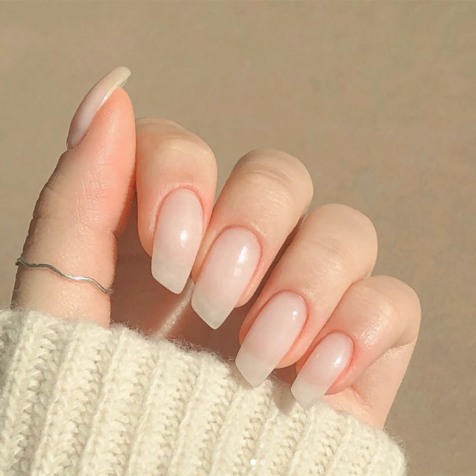 네일 쉐입 립스틱