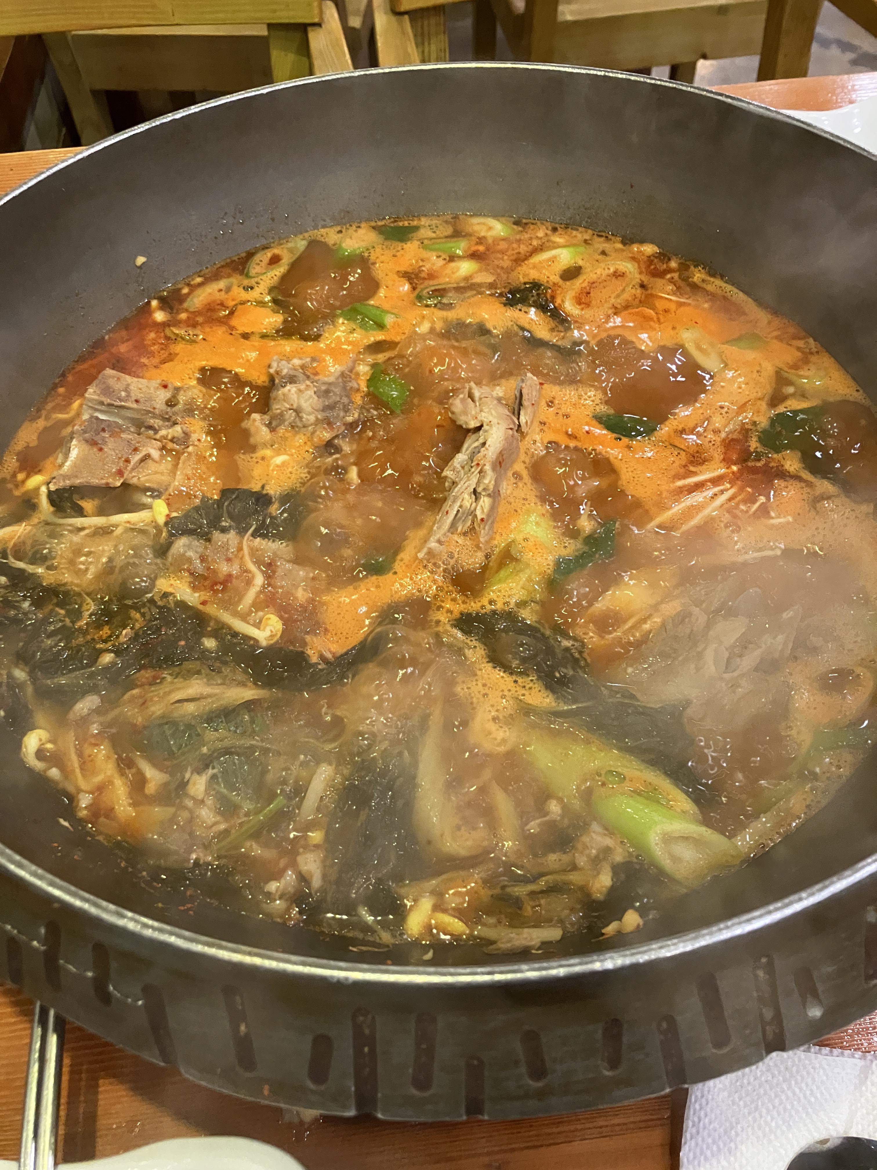 이바돔감자탕의 얼큰감자탕 