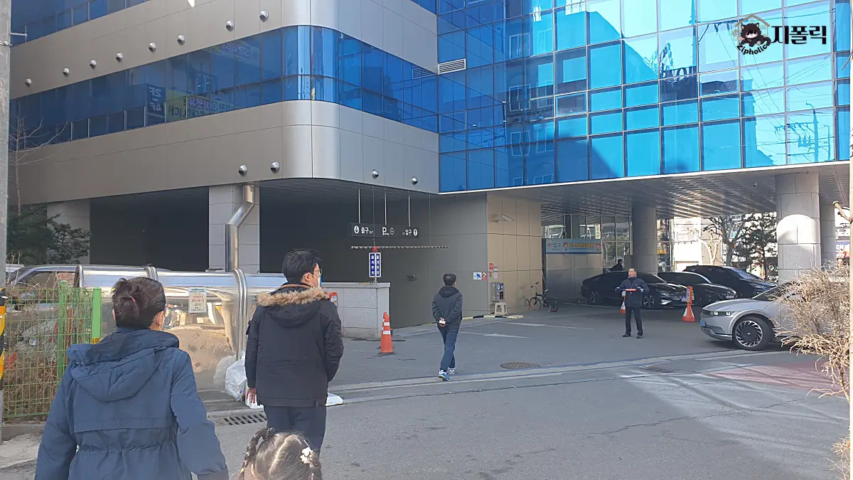 건강검진센터-건물-입구